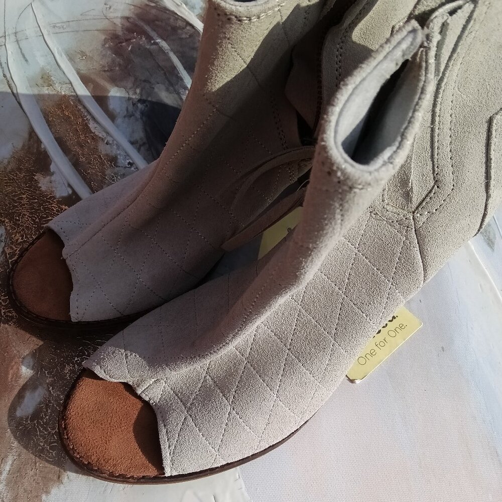 Women's Open Toes heels Shoes, by Toms